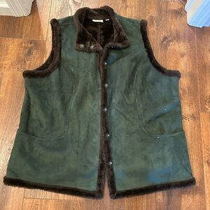 Denim & Co suede like lined vest size 2X